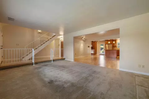 Living - 1625 Fernandes St, Modesto, CA 95355 photo 2 of 5