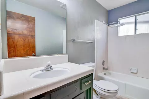 Bath - 300 Brian Ln, Turlock, CA 95382 photo 1 of 2