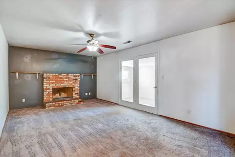 Living - 300 Brian Ln, Turlock, CA 95382 photo 1 of 5
