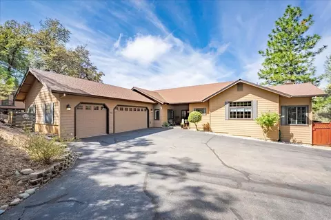 Exterior - 7410 White Oak Dr, Placerville, CA 95667 photo 2 of 15