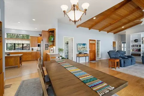 Dining - 7410 White Oak Dr, Placerville, CA 95667 photo 2 of 4