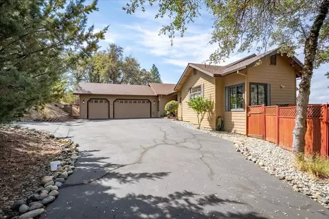 Exterior - 7410 White Oak Dr, Placerville, CA 95667 photo 11 of 15