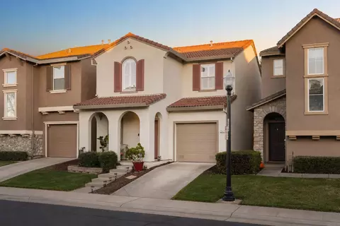 2545 Gooseberry Cir, West Sacramento, CA 95691