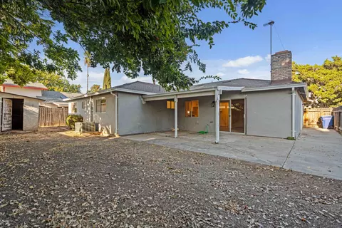 Exterior - 1901 Milpas Ln, Modesto, CA 95355 photo 4 of 7