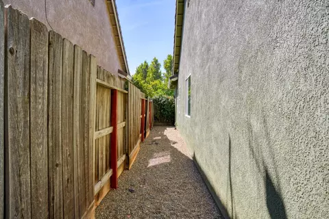 Exterior - 3529 Isabella Dr, Modesto, CA 95355 photo 9 of 10