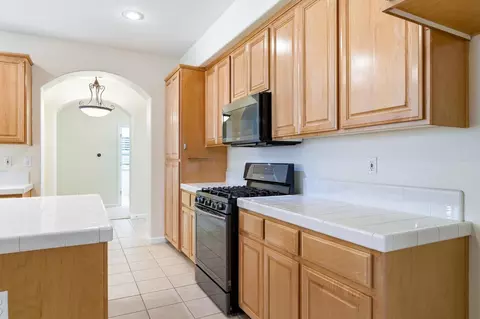 Kitchen - 3529 Isabella Dr, Modesto, CA 95355 photo 3 of 5
