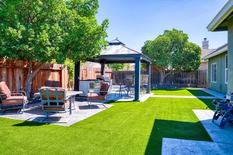 Exterior - 3529 Isabella Dr, Modesto, CA 95355 photo 10 of 10