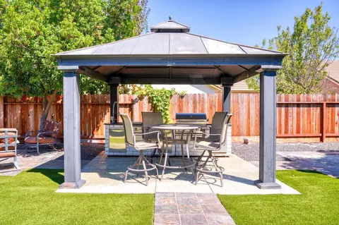 Exterior - 3529 Isabella Dr, Modesto, CA 95355 photo 6 of 10