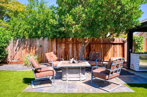 Exterior - 3529 Isabella Dr, Modesto, CA 95355 photo 8 of 10