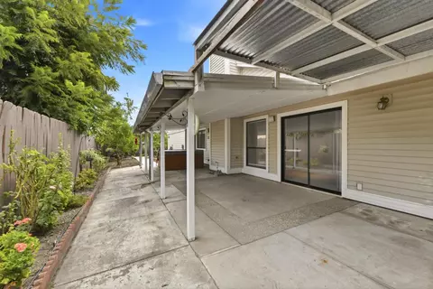 Exterior - 5905 Lucinda Ln, Carmichael, CA 95608 photo 6 of 11