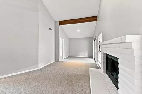 Living - 5905 Lucinda Ln, Carmichael, CA 95608 photo 1 of 5