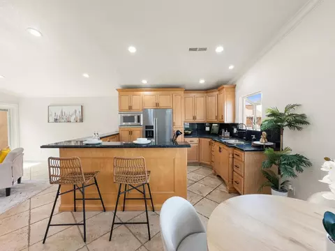 Kitchen - 607 Brandywine Dr, Lodi, CA 95240 photo 3 of 6