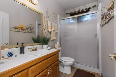 Bath - 105 Errin Pl, Jackson, CA 95642 photo 1 of 3