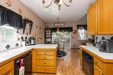 Kitchen - 105 Errin Pl, Jackson, CA 95642 photo 8 of 11