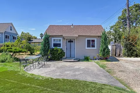5070 Martin Luther King Jr Blvd, Sacramento, CA 95820