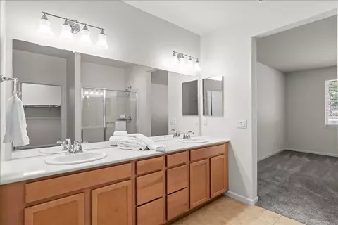 Entry Way - 2636 Glen Echo Ln, Manteca, CA 95336 photo 6 of 9
