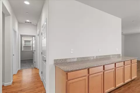 Entry Way - 2636 Glen Echo Ln, Manteca, CA 95336 photo 8 of 9
