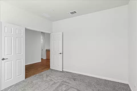 Bedroom - 2636 Glen Echo Ln, Manteca, CA 95336 photo 3 of 8
