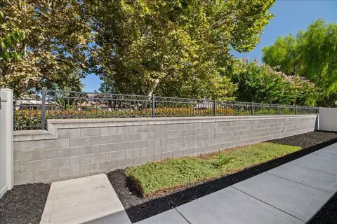 Exterior - 2636 Glen Echo Ln, Manteca, CA 95336 photo 6 of 12