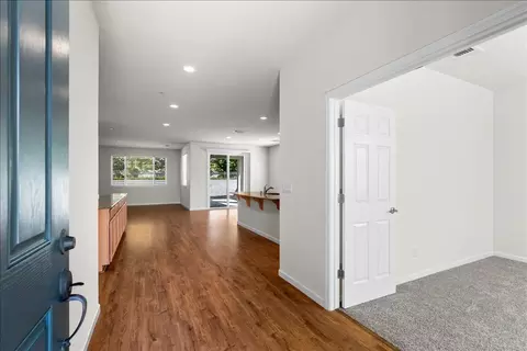 Entry Way - 2636 Glen Echo Ln, Manteca, CA 95336 photo 1 of 9