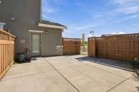 Exterior - 2929 Penrose Ln, Lathrop, CA 95330 photo 11 of 11