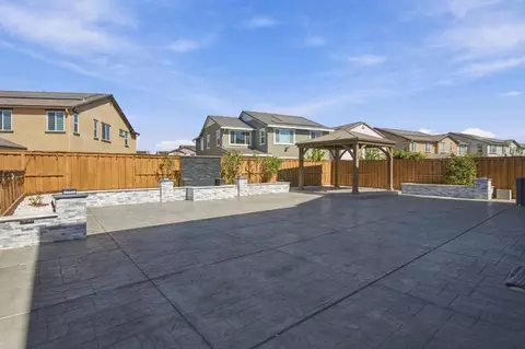 Exterior - 2929 Penrose Ln, Lathrop, CA 95330 photo 5 of 11
