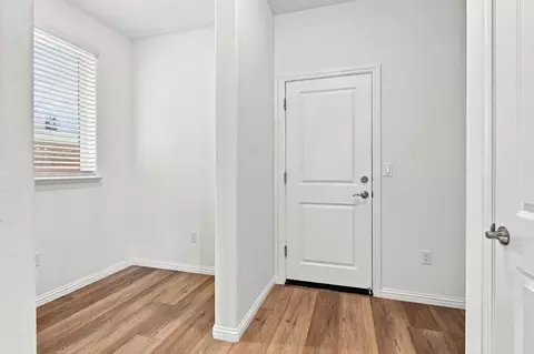 Entry Way - 2929 Penrose Ln, Lathrop, CA 95330 photo 2 of 4