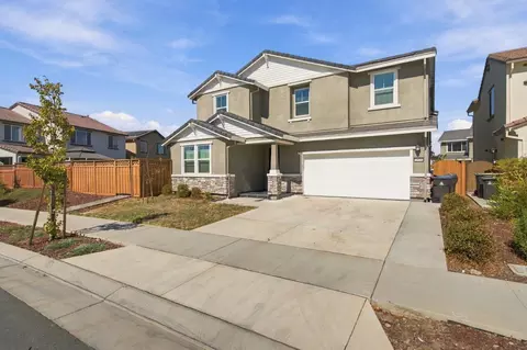 Exterior - 2929 Penrose Ln, Lathrop, CA 95330 photo 2 of 11