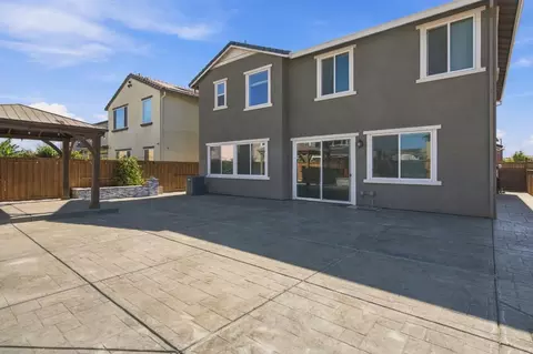 Exterior - 2929 Penrose Ln, Lathrop, CA 95330 photo 7 of 11