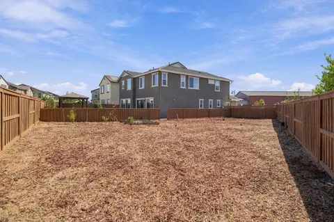 Exterior - 2929 Penrose Ln, Lathrop, CA 95330 photo 8 of 11