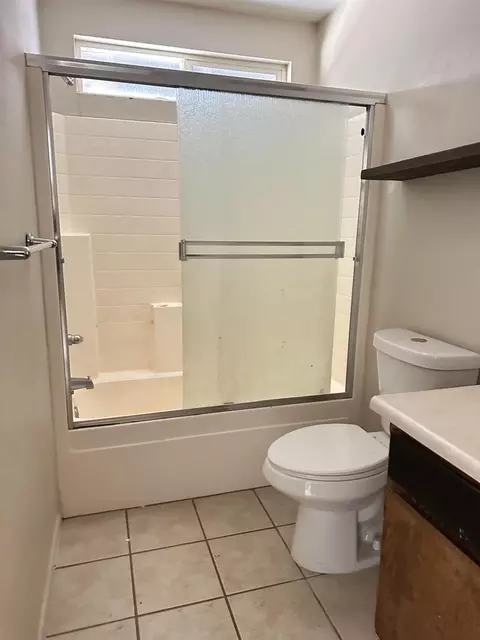Bath - 480 E 20th, Chico, CA 95928 photo 2 of 2