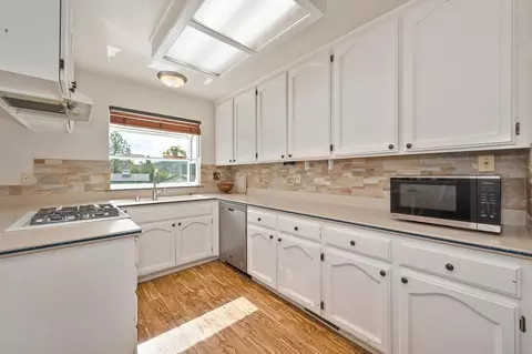 Kitchen - 1523 Gamblers Ct, Cool, CA 95614 photo 2 of 5
