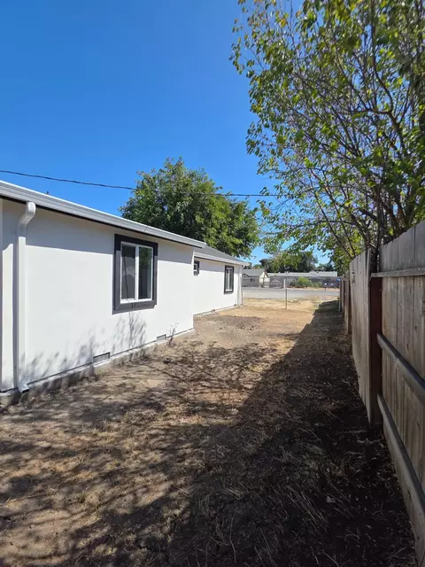 Exterior - 2347 E Alpine Ave, Stockton, CA 95205 photo 4 of 6