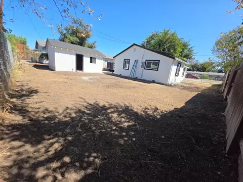 Exterior - 2347 E Alpine Ave, Stockton, CA 95205 photo 3 of 6
