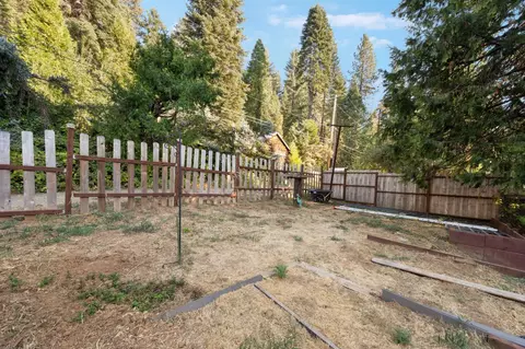 Exterior - 1648 2nd St, Arnold, CA 95223 photo 12 of 16