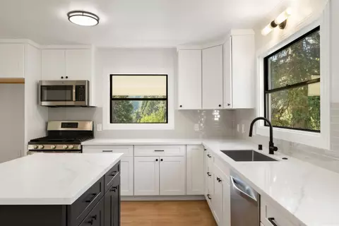 Kitchen - 1648 2nd St, Arnold, CA 95223 photo 3 of 5