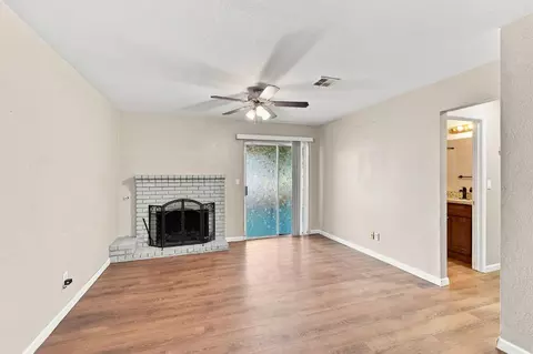 Living - 1820 Chesapeake Ave, Modesto, CA 95358 photo 6 of 8