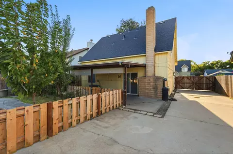 Exterior - 1820 Chesapeake Ave, Modesto, CA 95358 photo 9 of 16