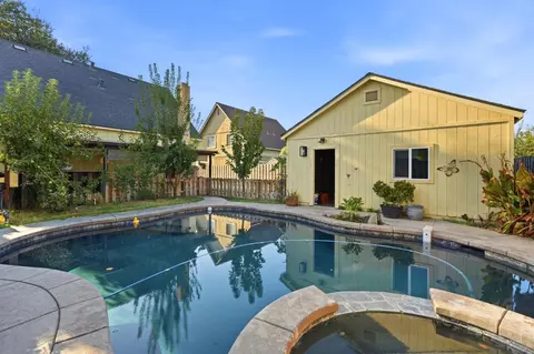 Exterior - 1820 Chesapeake Ave, Modesto, CA 95358 photo 3 of 16