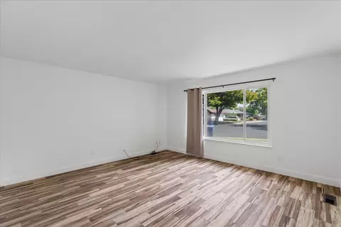 Living - 3033 Radnor Way, Modesto, CA 95350 photo 4 of 5