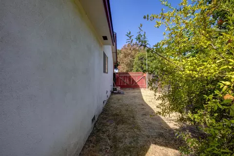 Exterior - 3324 Colonial Dr, Modesto, CA 95350 photo 3 of 7
