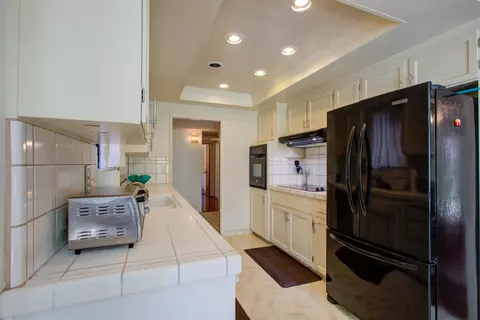 Kitchen - 3324 Colonial Dr, Modesto, CA 95350 photo 5 of 6