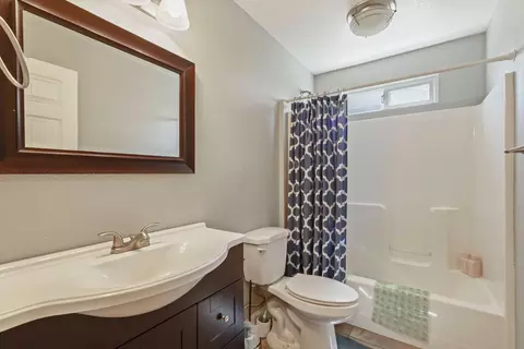 Bath - 150 S Corinth Ave, Lodi, CA 95242 photo 1 of 3