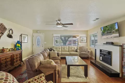 Living - 150 S Corinth Ave, Lodi, CA 95242 photo 3 of 4