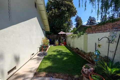 Exterior - 404 W Rumble Rd, Modesto, CA 95350 photo 9 of 9