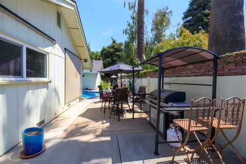 Exterior - 404 W Rumble Rd, Modesto, CA 95350 photo 7 of 9