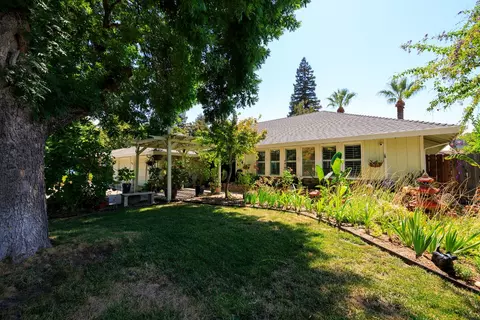 Exterior - 404 W Rumble Rd, Modesto, CA 95350 photo 2 of 9