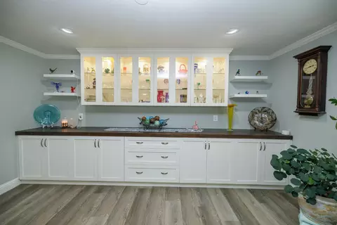 Dining - 404 W Rumble Rd, Modesto, CA 95350 photo 2 of 4