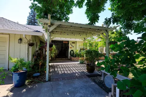 Exterior - 404 W Rumble Rd, Modesto, CA 95350 photo 3 of 9