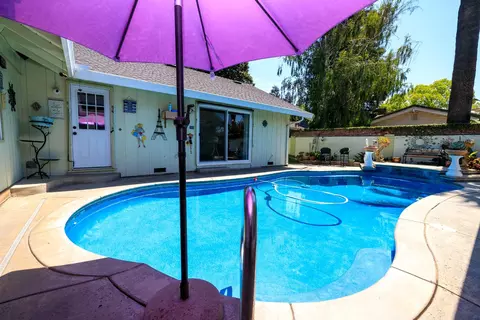 Exterior - 404 W Rumble Rd, Modesto, CA 95350 photo 4 of 9
